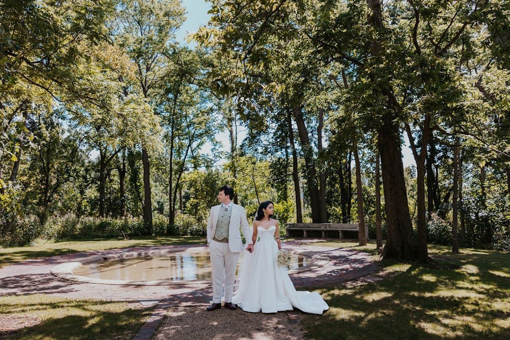 07 Romantic Couple Reflecting Pool at The Grove Redfield Estate RW