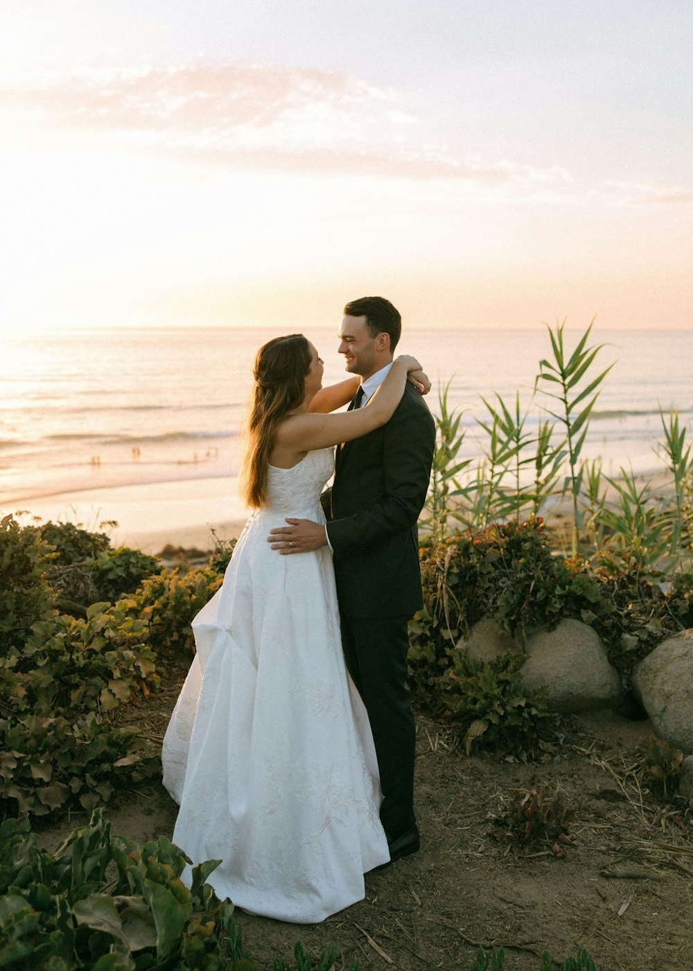 12 Couple Posing Pacific View at L Auberge Del Mar RW